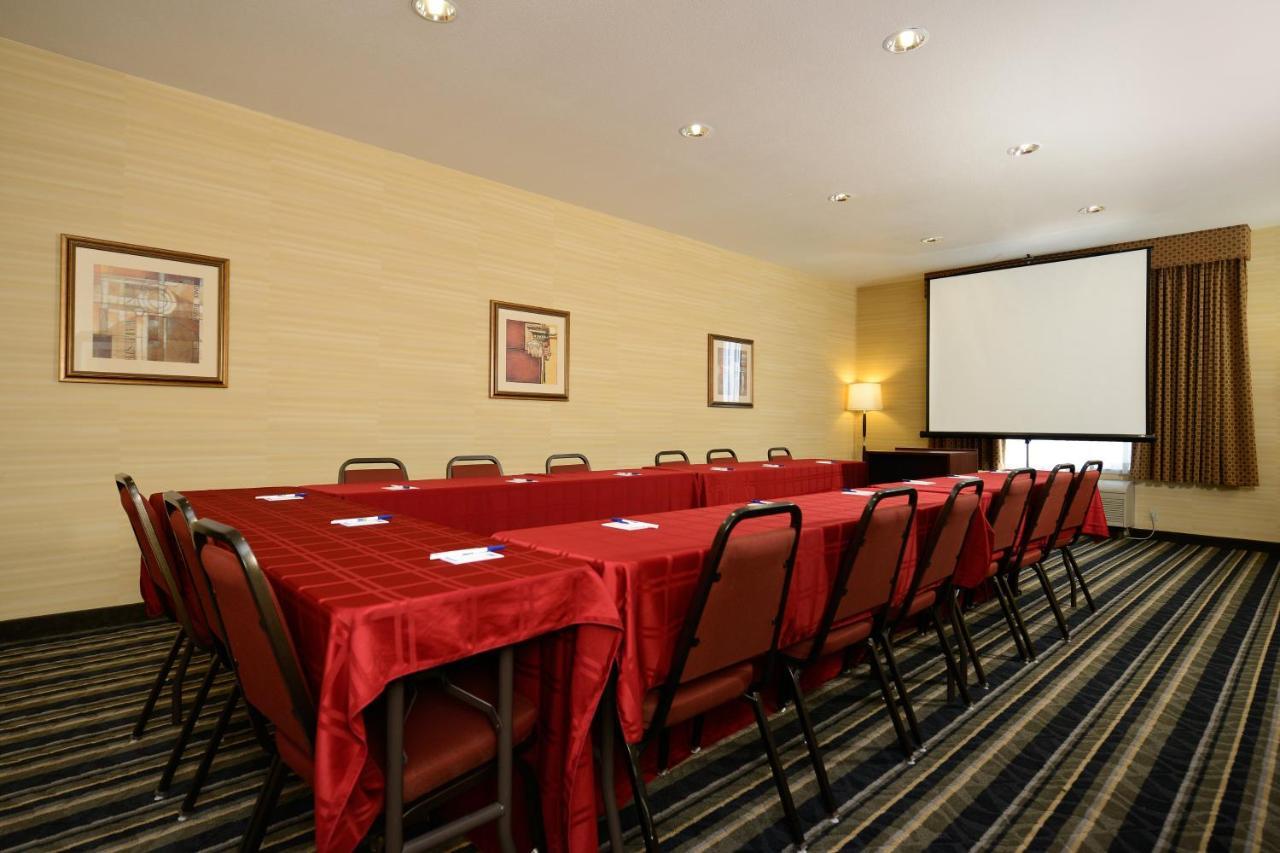 Holiday Inn Express Elk Grove West I-5 By Ihg Bagian luar foto