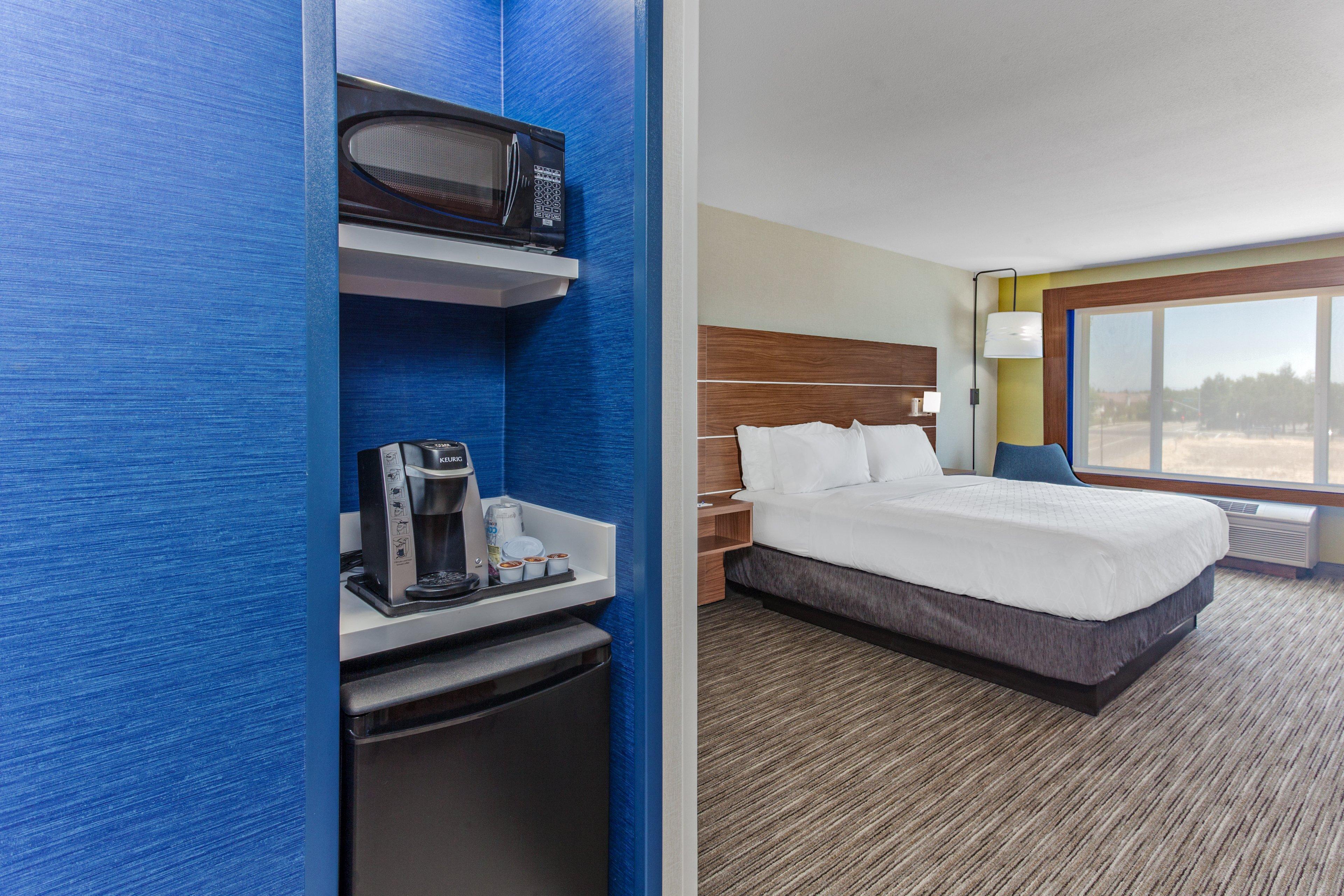 Holiday Inn Express Elk Grove West I-5 By Ihg Bagian luar foto