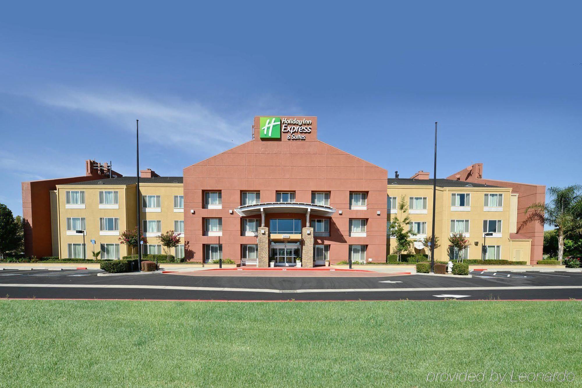 Holiday Inn Express Elk Grove West I-5 By Ihg Bagian luar foto