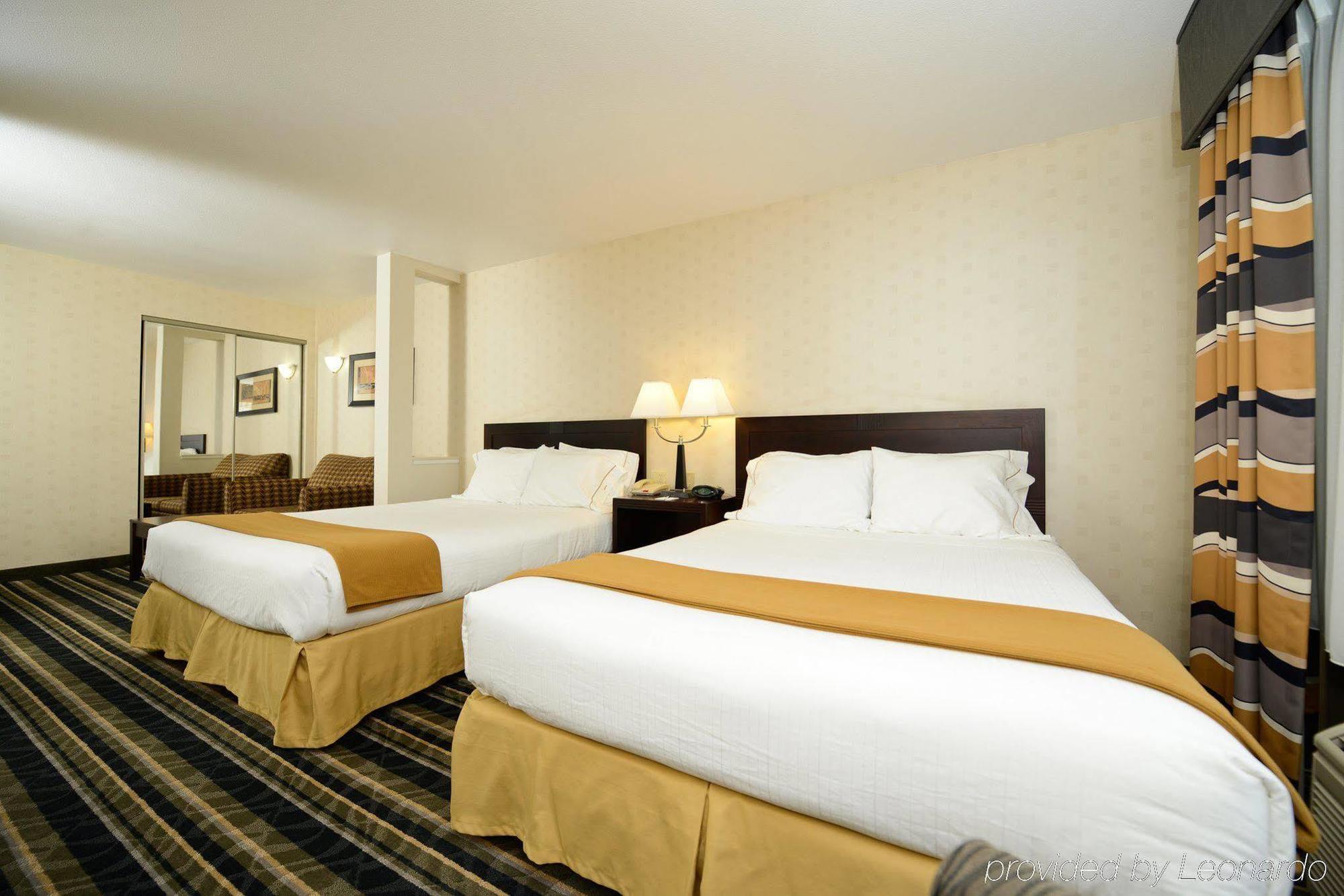 Holiday Inn Express Elk Grove West I-5 By Ihg Bagian luar foto